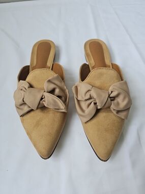 Rilista Khaki Suede Pointed Toe Bow Mules - Size 10